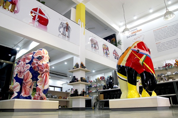Inside Elephant Parade House (5)