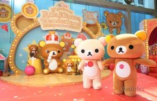 人見人愛的「Rilakkuma輕鬆小熊」聯同首度來港亮相的「Korilakkuma小白熊」雙雙舉行限定見面會，粉絲可一次過與他們來過親密擁抱